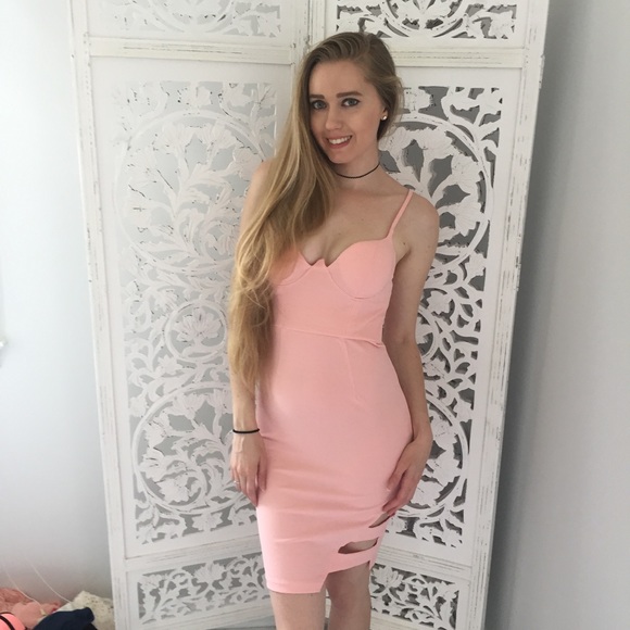 Blush Back Detail Dress - Picture 3 of 8