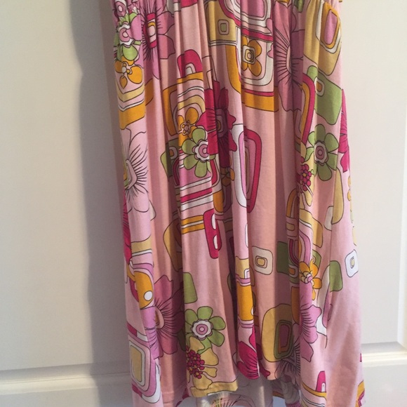 Beautiful pastel colored mini dress - Picture 3 of 4