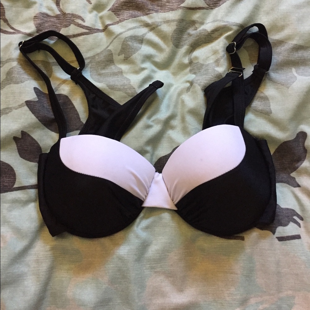 Black and white bikini top - NWOT
