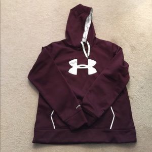 Under Armor sweatshirt