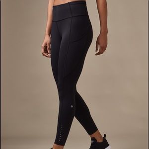 SOLD‼️ Lululemon Fast & Free 7/8 tight Nulux
