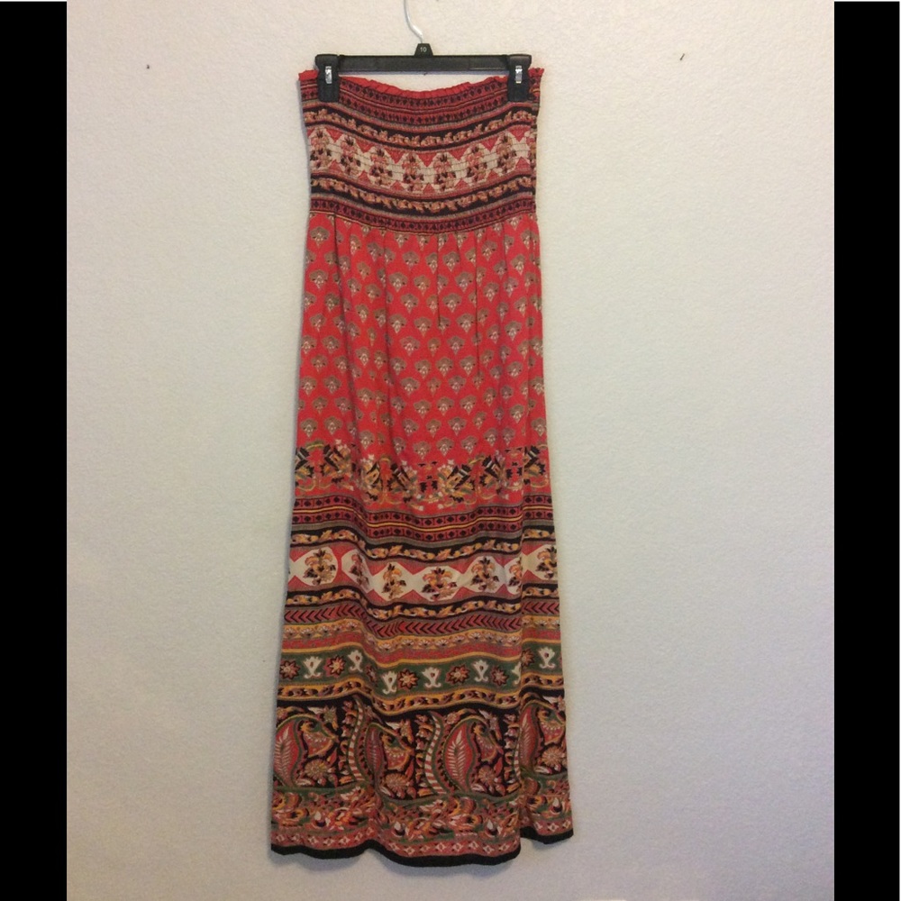 Printed strapless maxi dress
