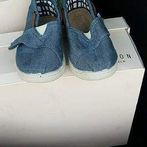 Toddler Tom's size 8
