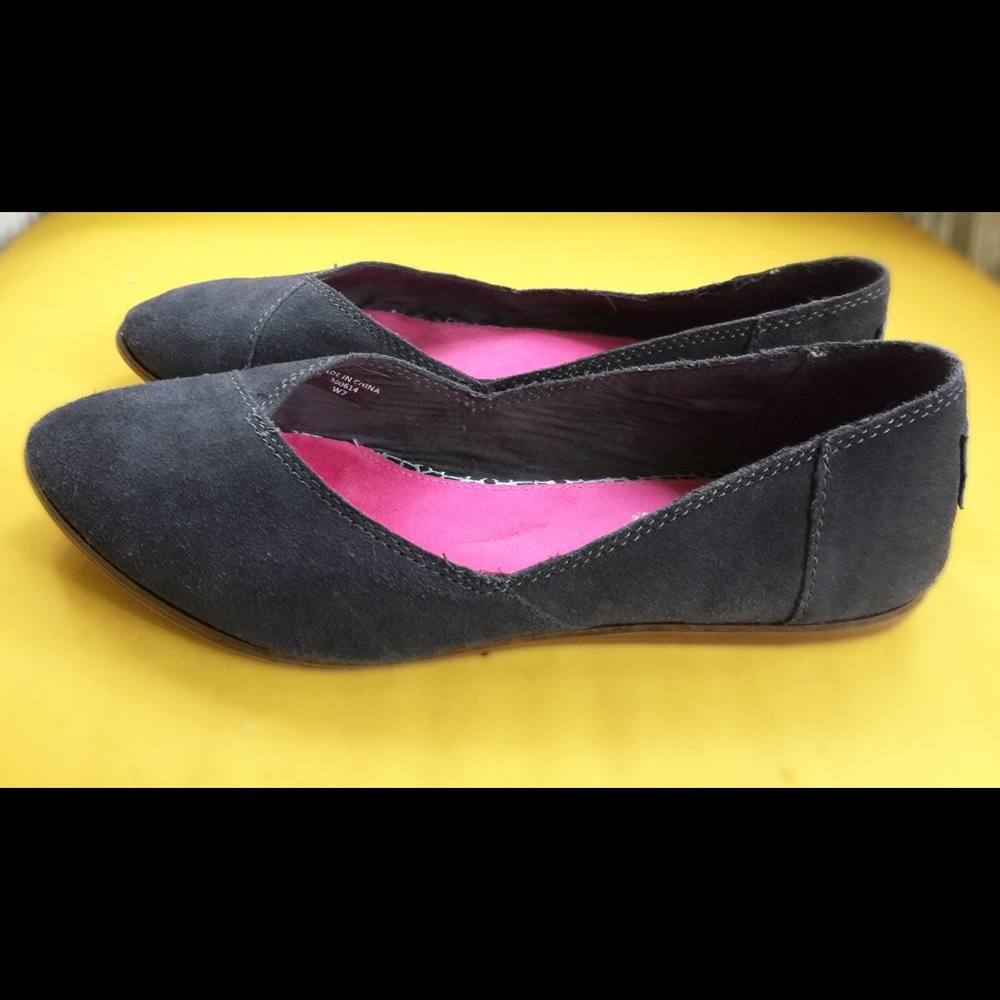 TOMS Famously Comfortable Ballet Flats