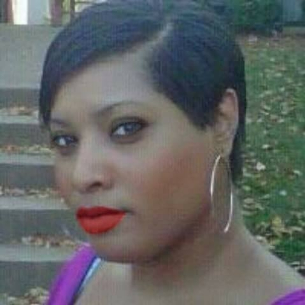 Meet your Posher, Laqueena