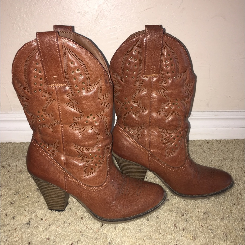 Brown boots