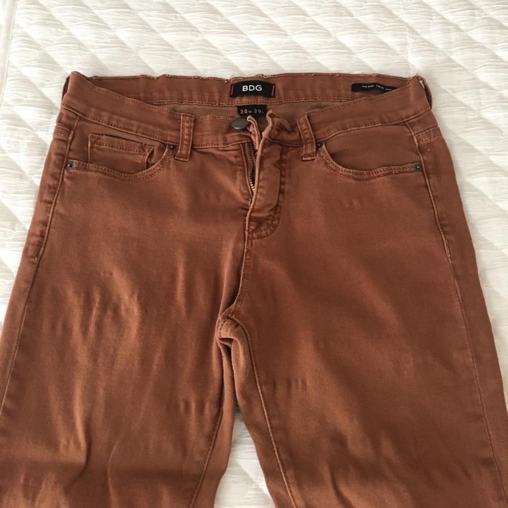 Skinny BDG Mid Rise Twig Ankle Rust Jeans