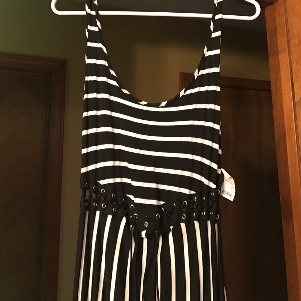 Akira Laced Waist Maxi Dress - Picture 2 of 2