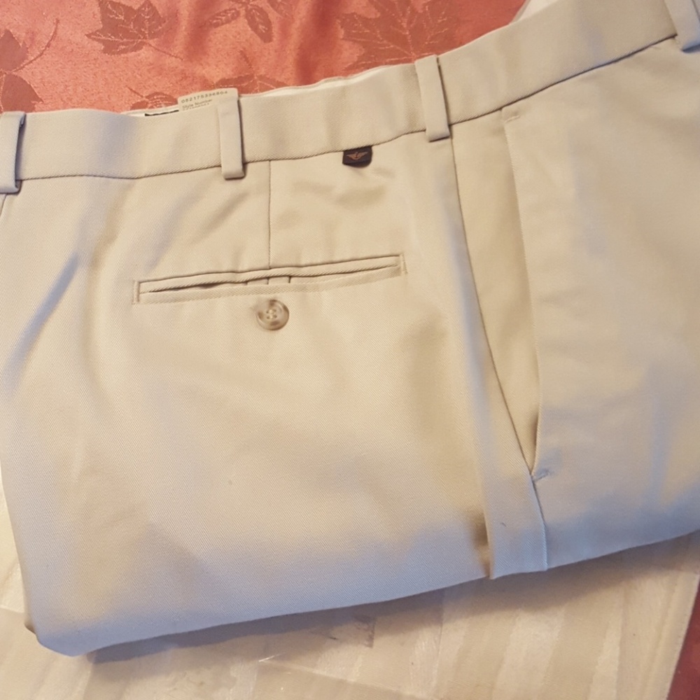 Dockers Premium Khakis flat front cotton pants