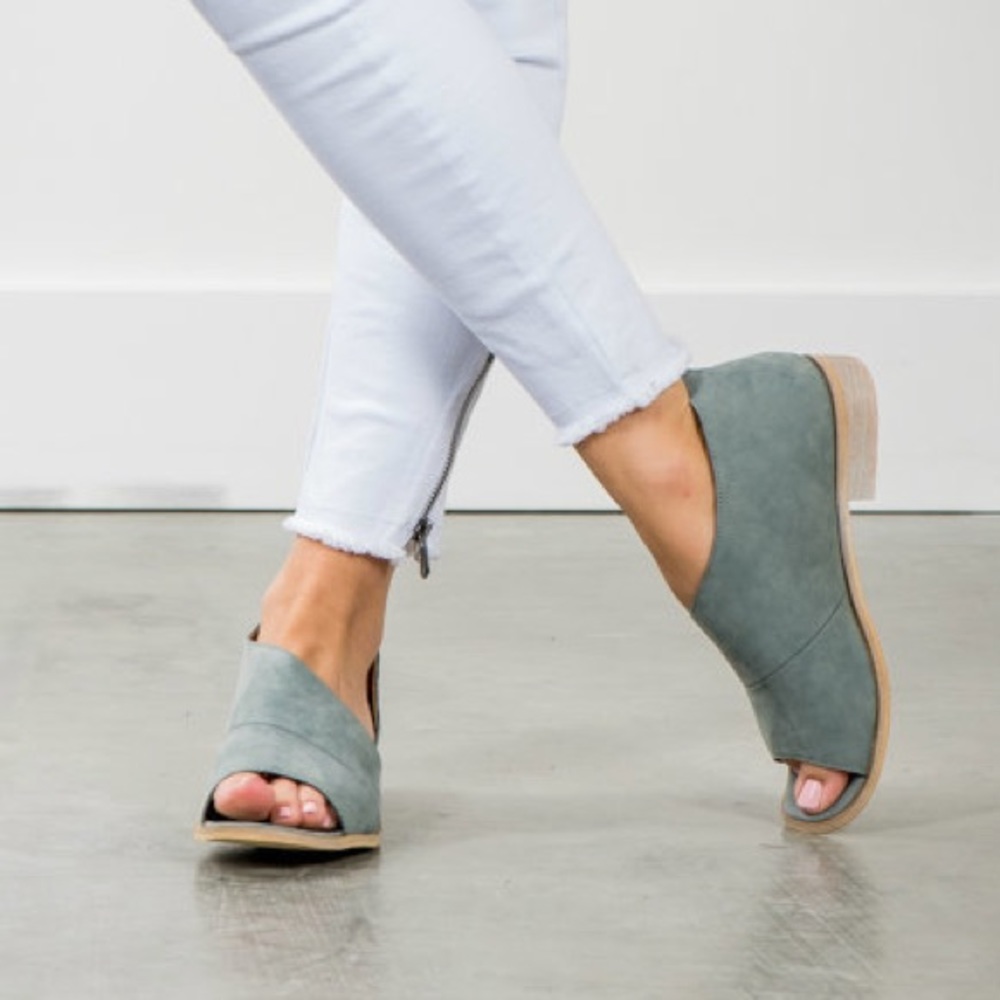 Cut Out Flat