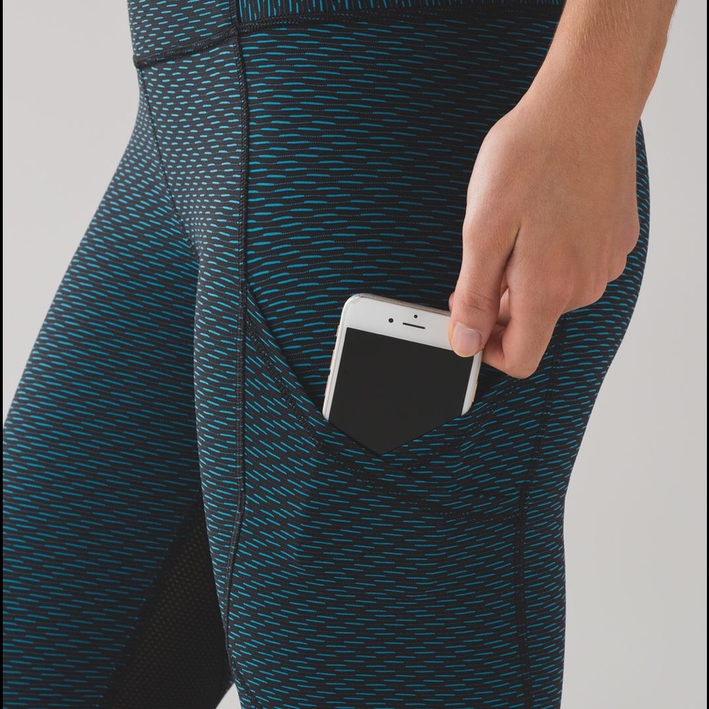 Lululemon Outrun Crops NWT