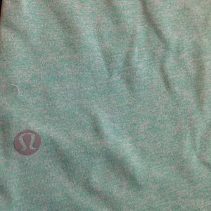 Beautiful light green long lululemon workout top