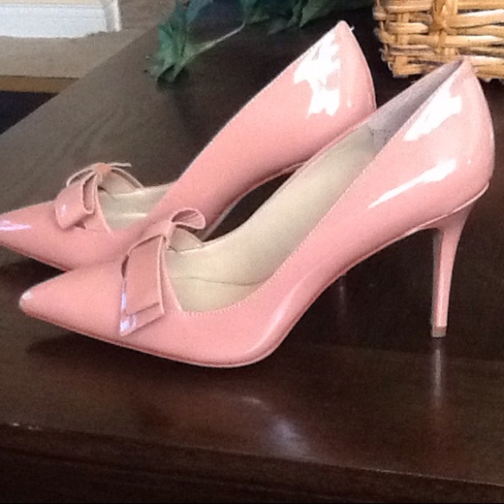 Stylish Bow Pumps