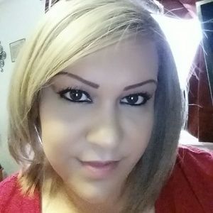 Meet your Posher, Claudia