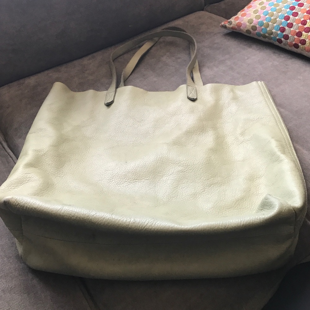 Madewall Carryall tote