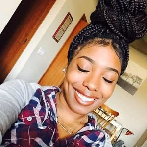 Meet your Posher, Jade