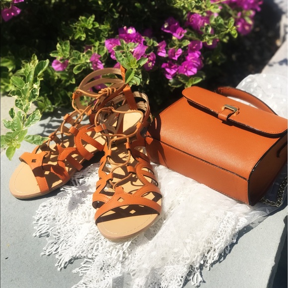 FLASH SALE Boho Chic Strappy Lace Tie Flat Sandals - Picture 2 of 8