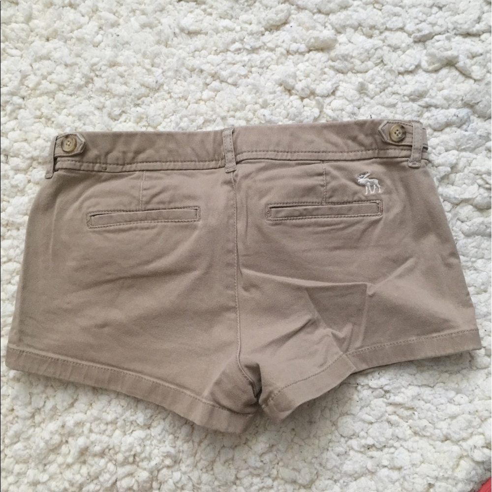 Shorts - Picture 2 of 3