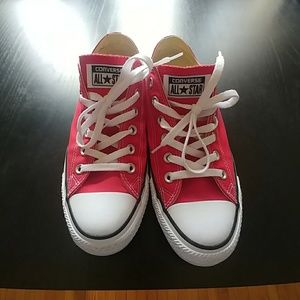 Red Converse Chuck Taylor Lo