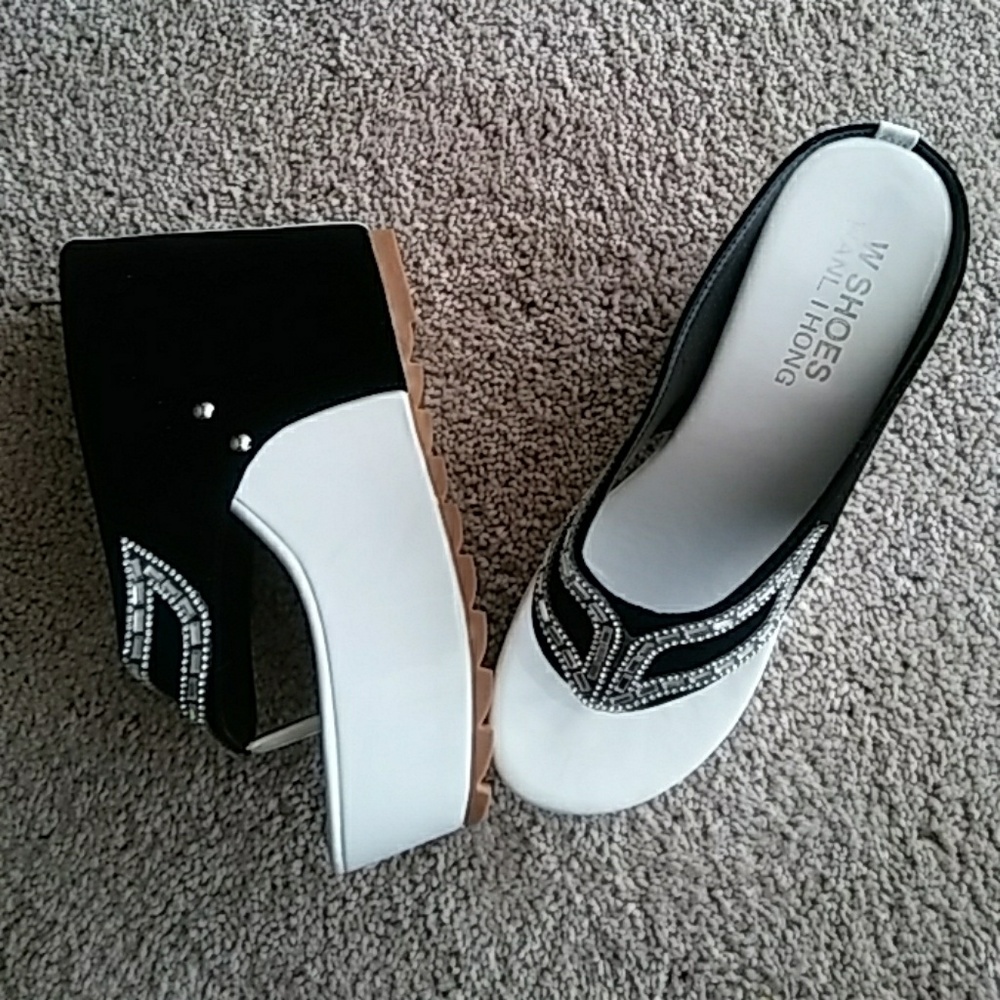 Brand new comfy wedges