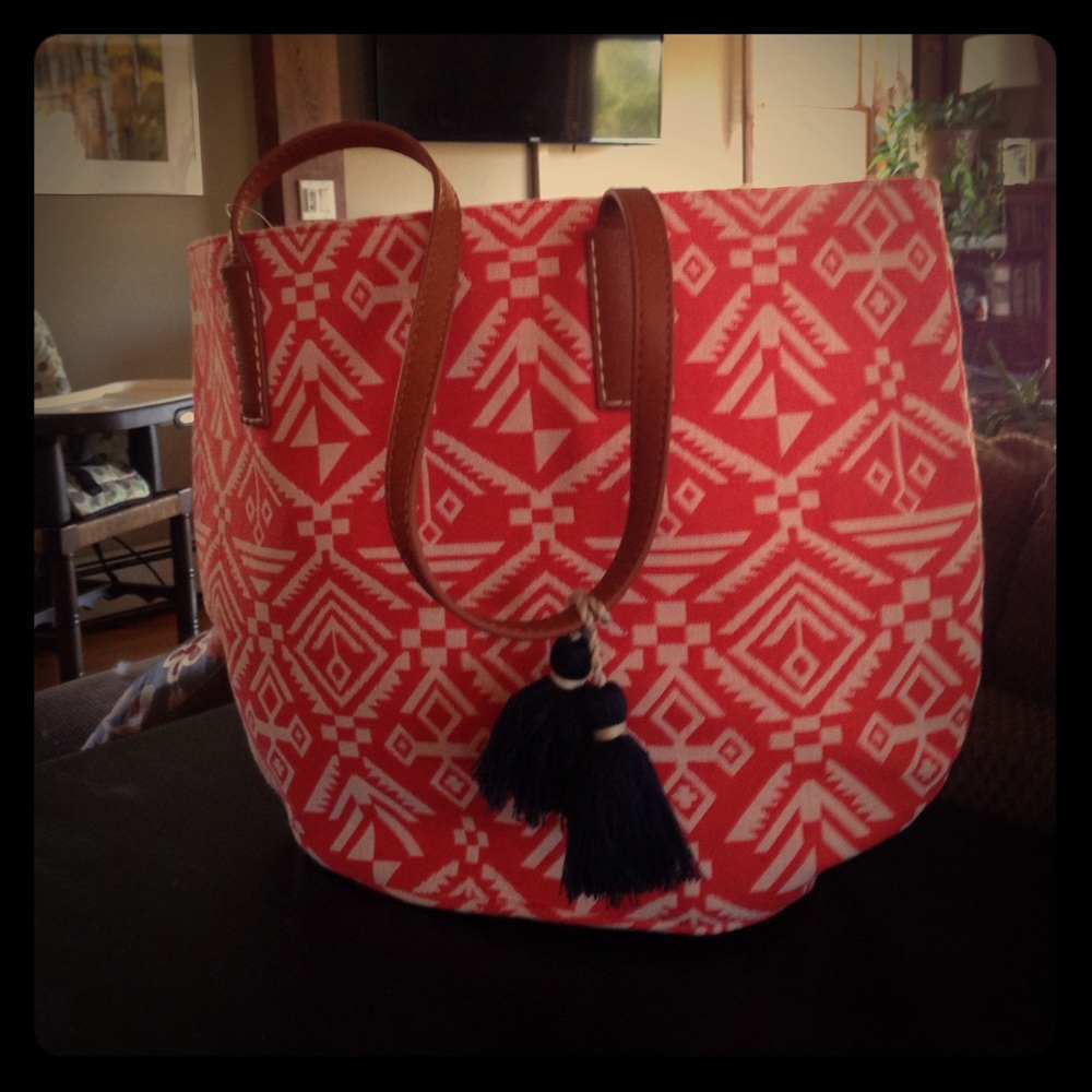 Signature Studio Coral Aztec Tote