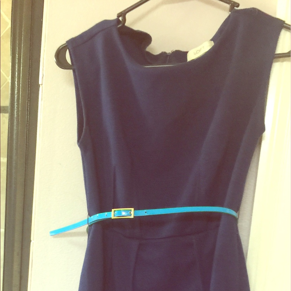 Loft blue sleeveless short sheath dress with belt