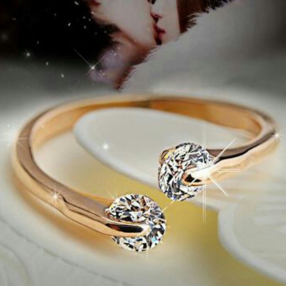 Back In!! New Gold CZ Gem Adjustable Ring - Picture 3 of 5