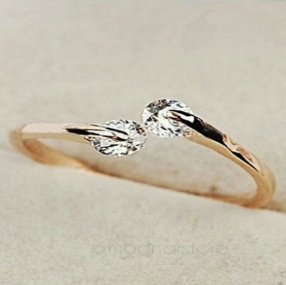 Back In!! New Gold CZ Gem Adjustable Ring - Picture 2 of 5