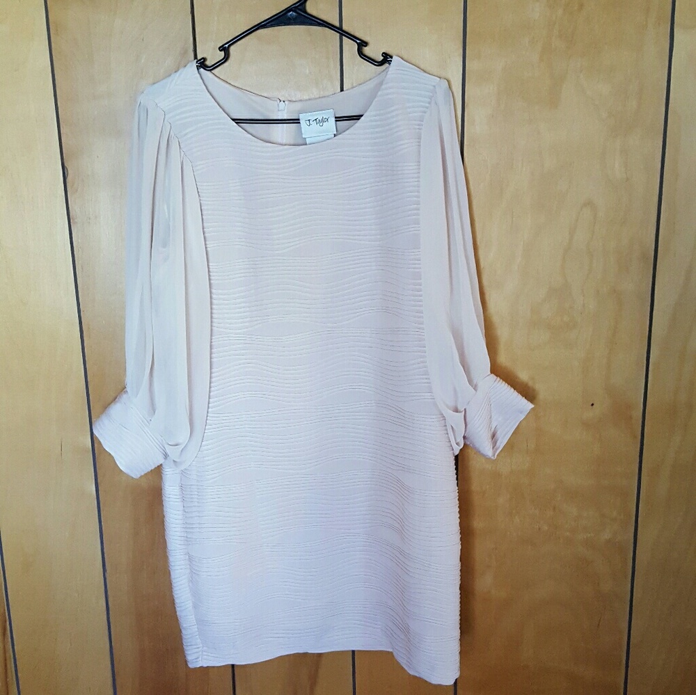 Sheer sleeve body con dress