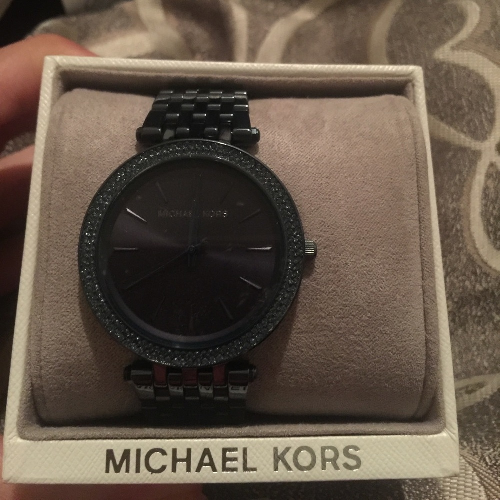 MK watch ⌚️