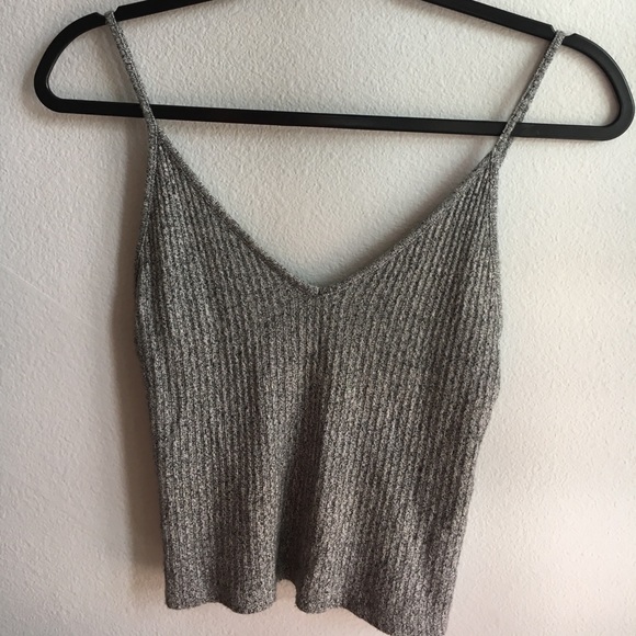 Brandy Melville Tops - Brandy Melville cropped tank