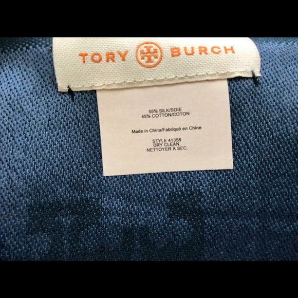 ❤️💕🎉Host Pick🎉 Tory Burch Allover T Jacq Scarf - Picture 4 of 7