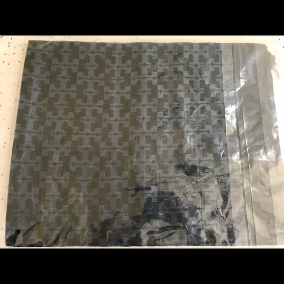 ❤️💕🎉Host Pick🎉 Tory Burch Allover T Jacq Scarf - Picture 7 of 7