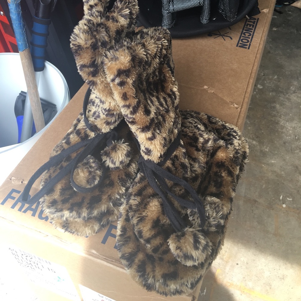 BRAND NEW cheetah booty slippers