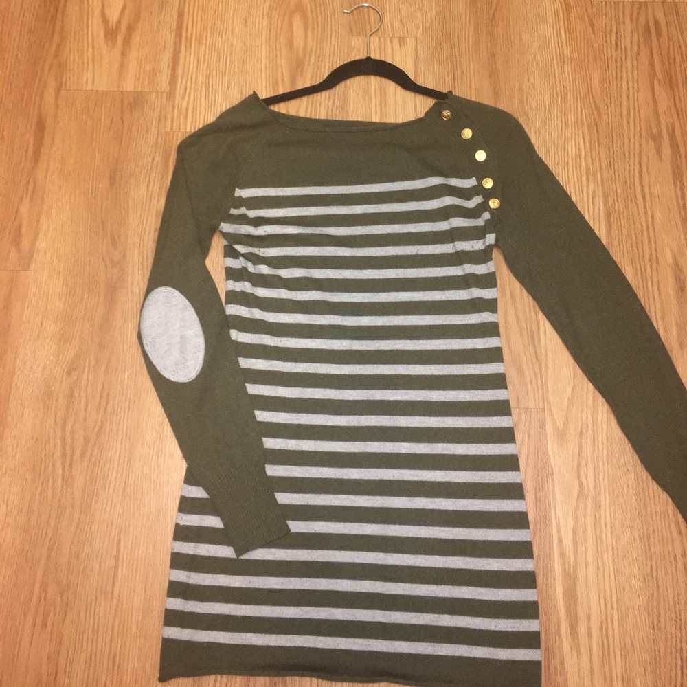 Khaki green and grey long sleeve, light sweater
