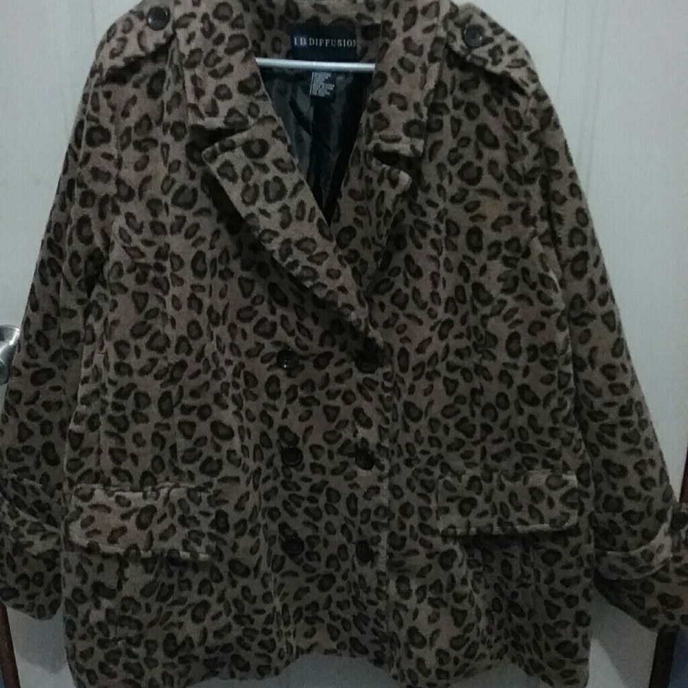 Women's Size 4X Leopard Print Jacket