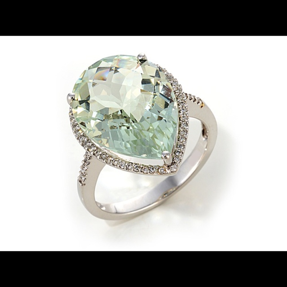 💥💥💥🎉HP 9/3/2017🎉 White gold plated Ring.