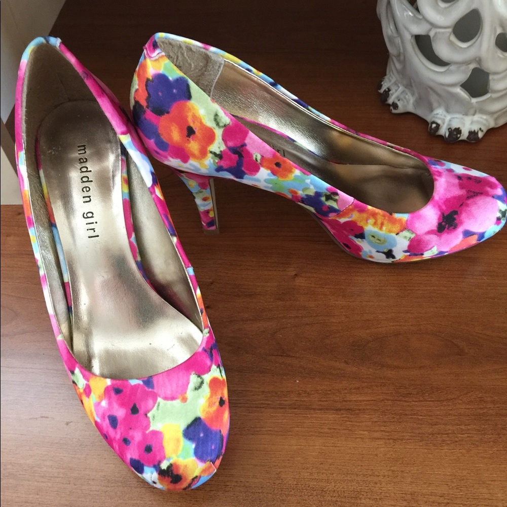 Gorgeous Madden Girl Floral Heels