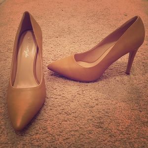 Tan/Camel Heels