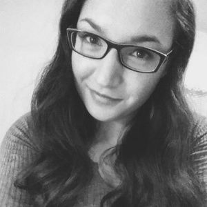 Meet your Posher, Becca