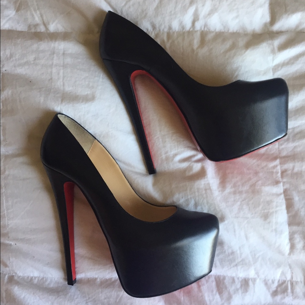 Christian Louboutin Pumps