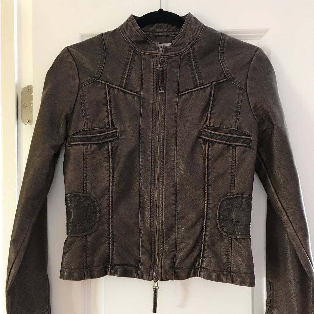 Good Condition - Picture 2 of 5