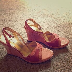 Franco Sarto red/pink wedges