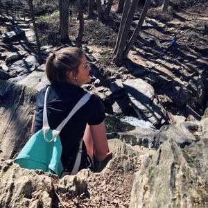 Meet your Posher, Kayla