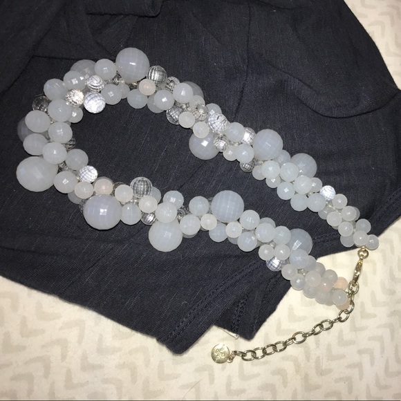 Light blue and clear Beaded necklace - Picture 4 of 4