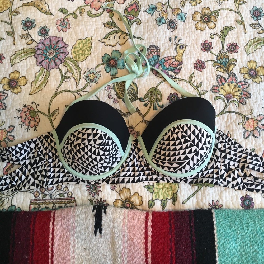 Patterned Bathing Suit Top