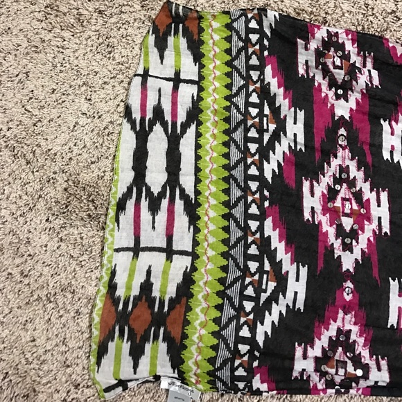 Aztec Print Scarf - Picture 5 of 8