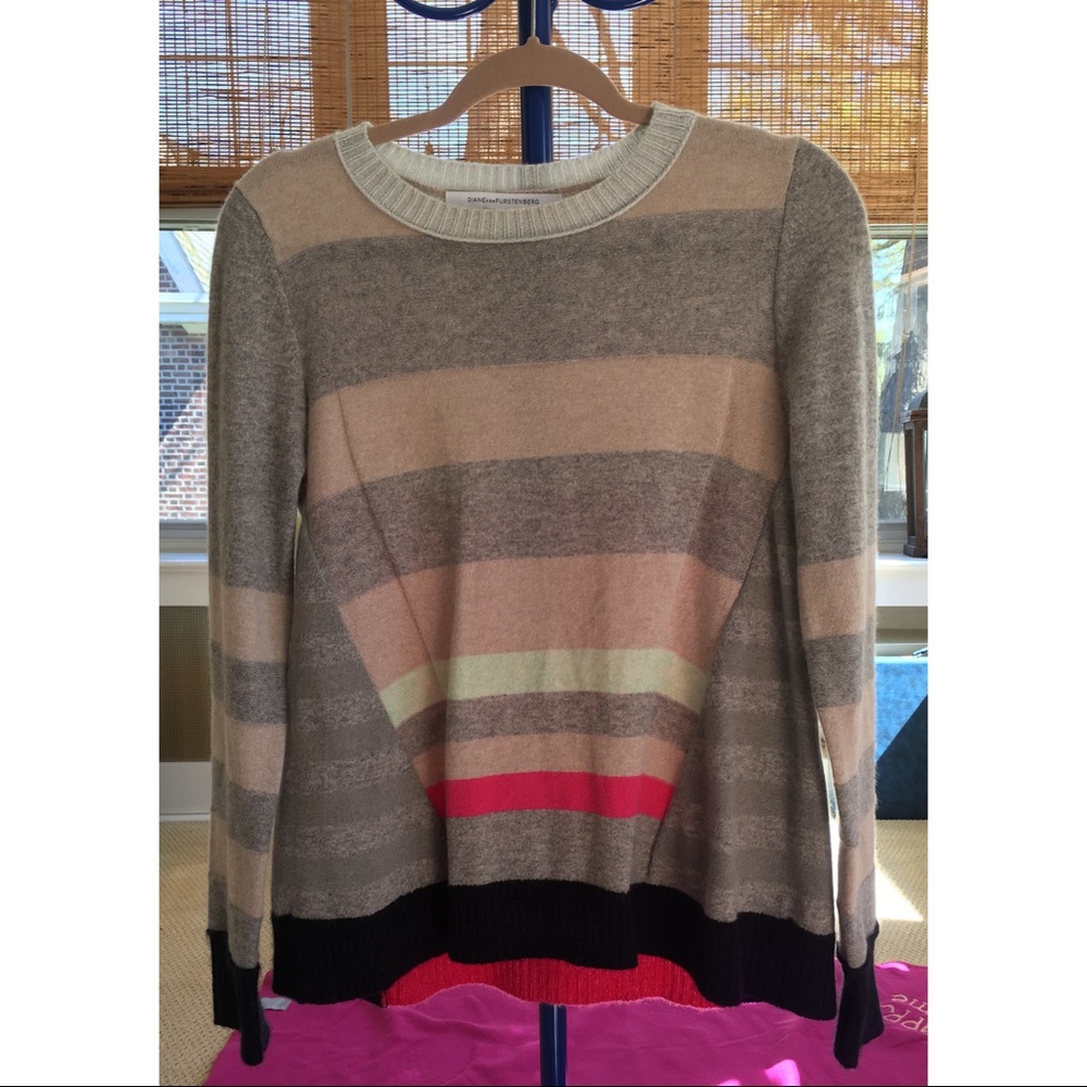 Diane von Furstenburg lightly worn sweater