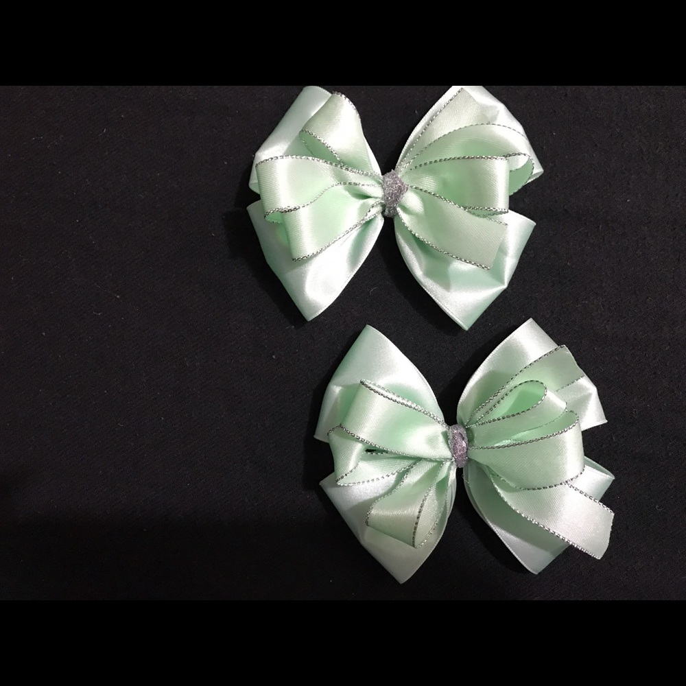 Beautiful hair bows for girls
