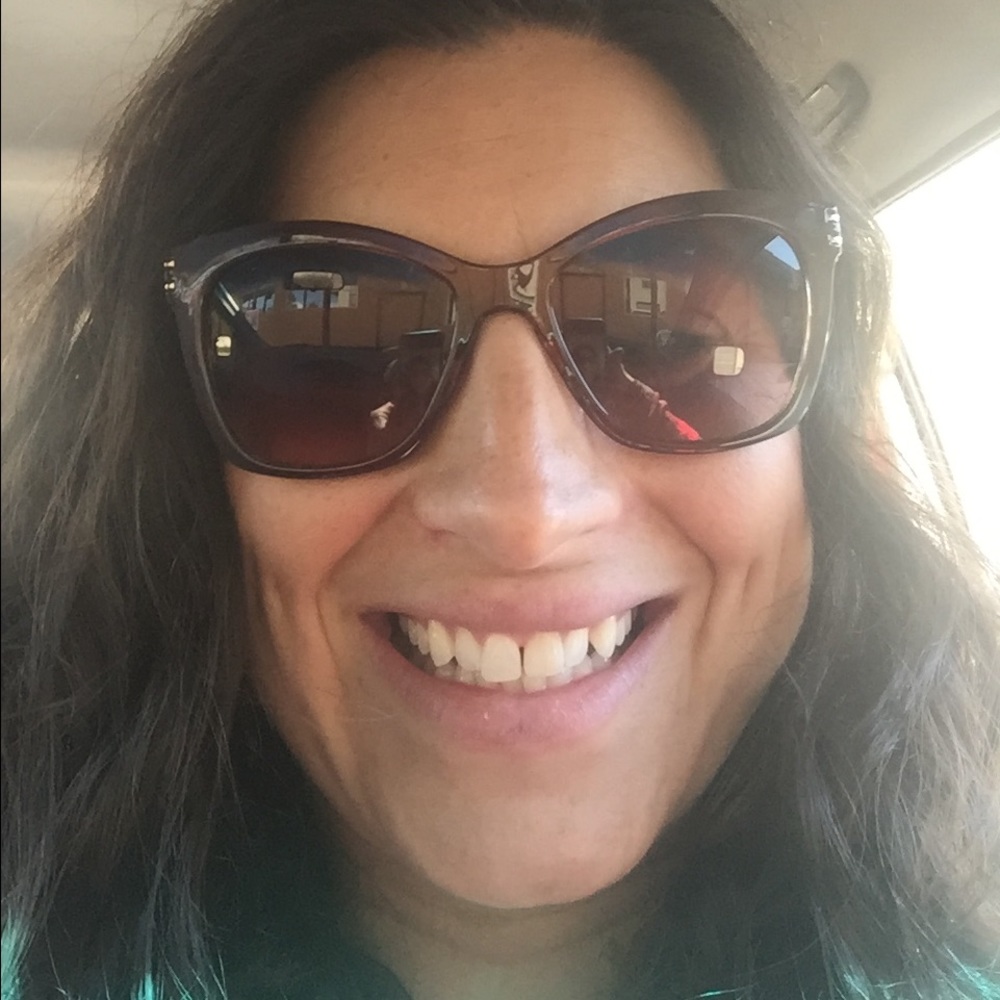 Meet your Posher, Stephanie